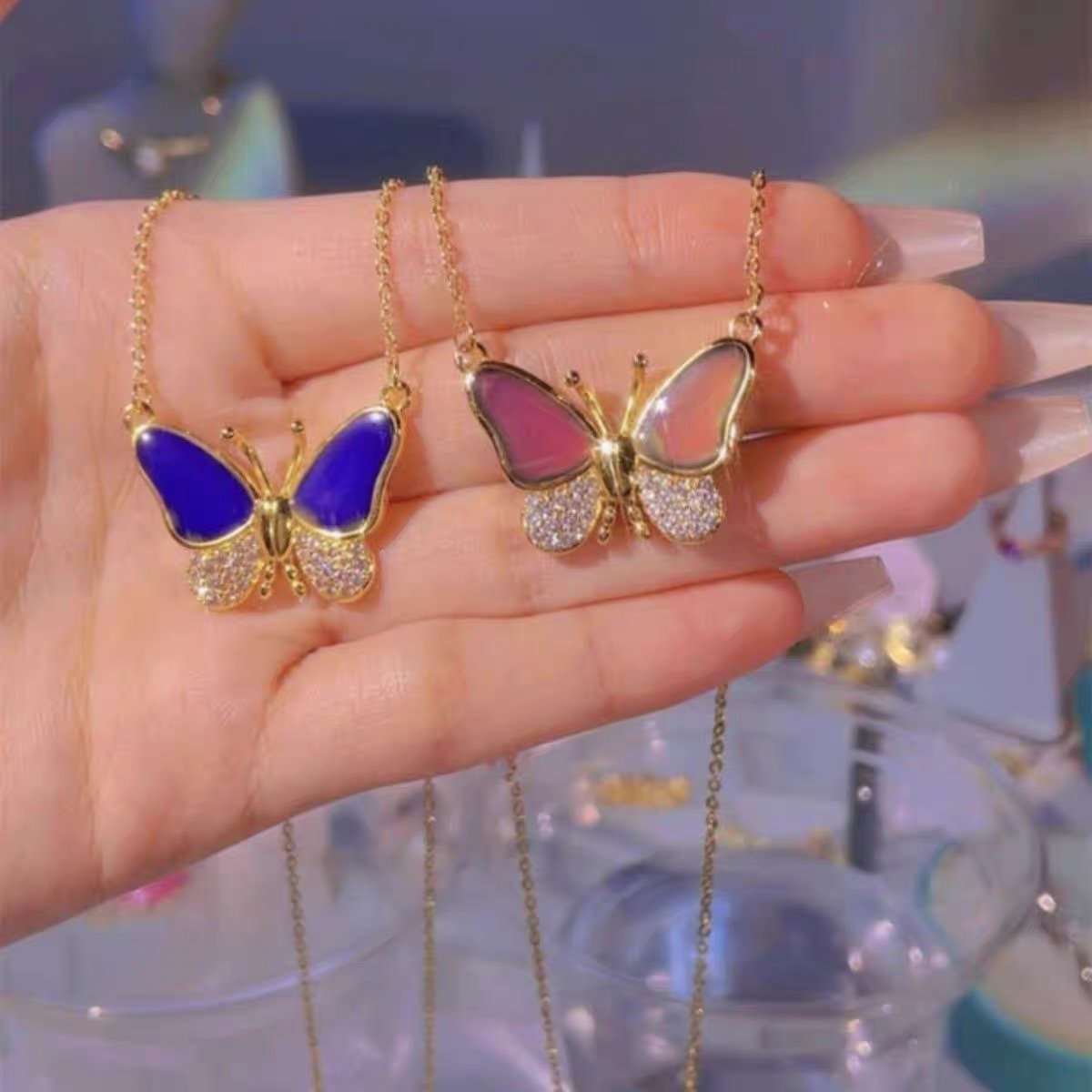 🦋Color Changing Butterfly Necklace