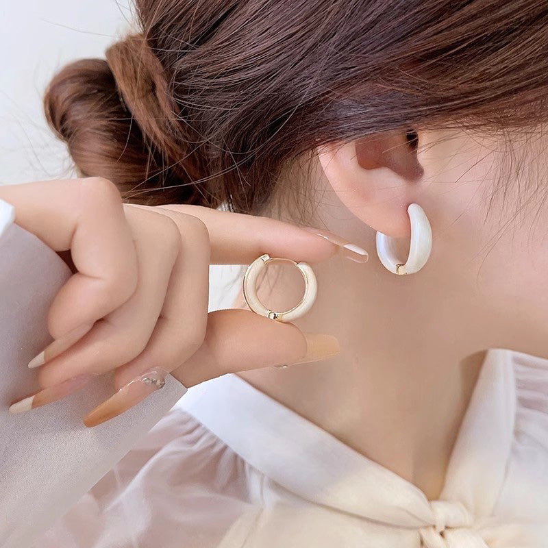 Elegant & Fashionable Hoop Earrings