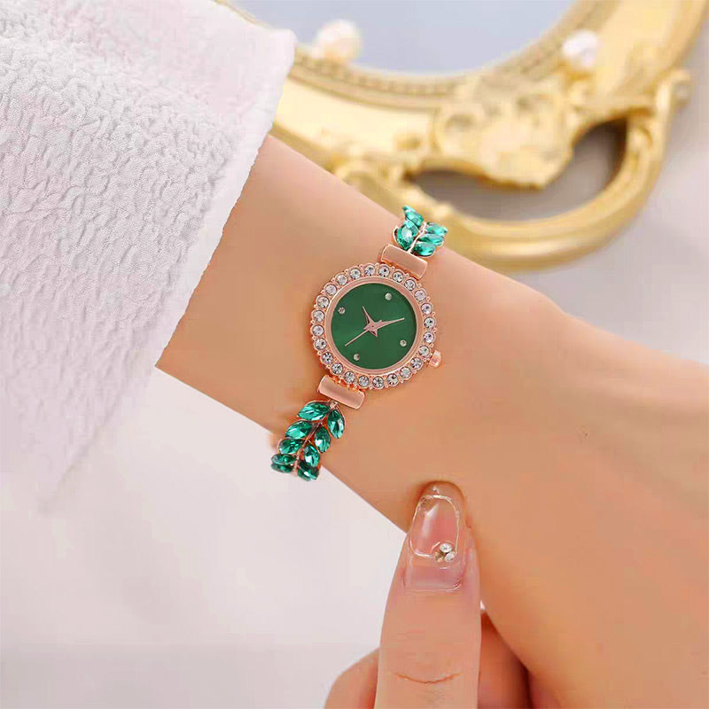 Women’s Trendy Elegant Round Dial Quartz Watch