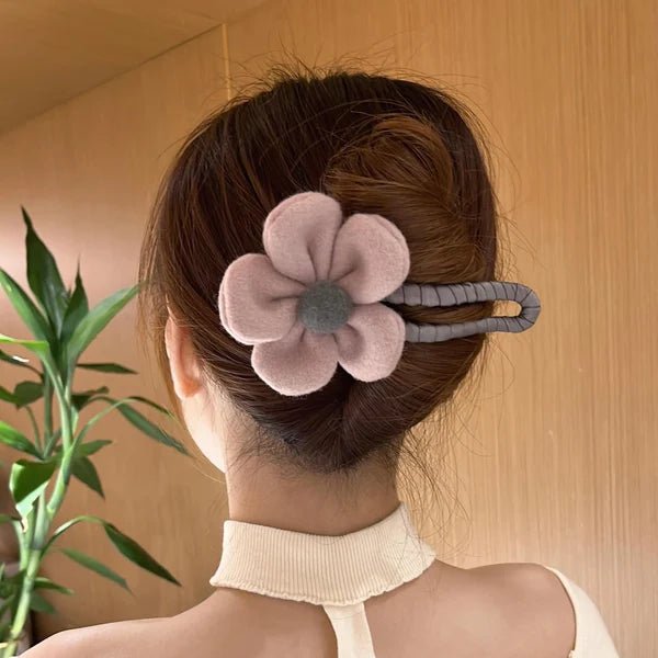 (🎅EARLY CHRISTMAS SALE-32% OFF) Plush flower clip