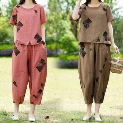Women’s Printed Short-Sleeved Top & Cropped Pants Set  ✨👚👖