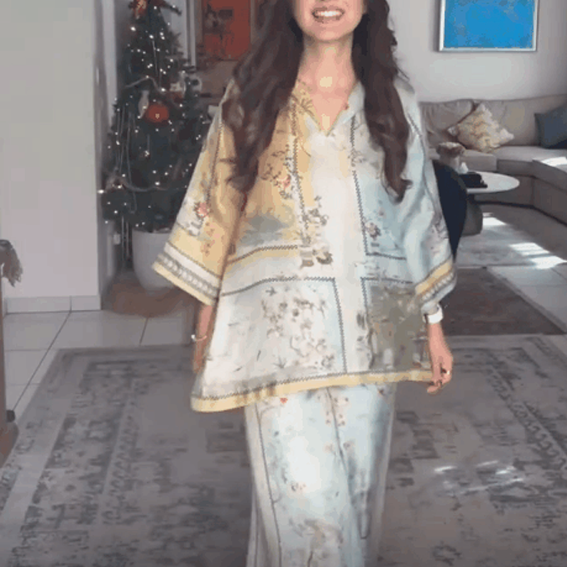 Digital Printed Trumpet Sleeves Print Cape
