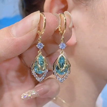 💎✨ Sky Blue Drop Hoop Earrings – Art-Deco, Rhinestone, Elegant 🌌