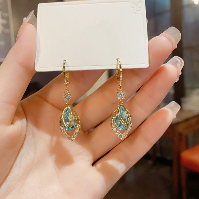 💎✨ Sky Blue Drop Hoop Earrings – Art-Deco, Rhinestone, Elegant 🌌