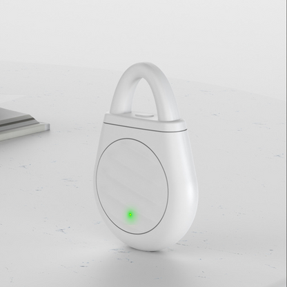 🔥Buy 3 get 2 free！🐦No more trouble from birds, beasts and locusts！Portable Ultrasonic Bird Repellent Keychain
